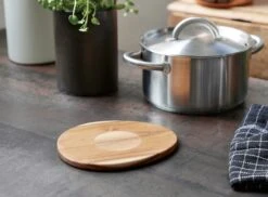 Aida Raw Bordskåner 7 Aida Raw Bordskåner -Køkkenudstyr Butik aida raw teakwood magnetic trivet 175x150x10 cm 3