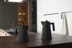 Alessi Plissé Kedel 1 L, Sort 7 Alessi Plissé Kedel 1 L, Sort -Køkkenudstyr Butik alessi plisse elwater kettle 1 lt b 4