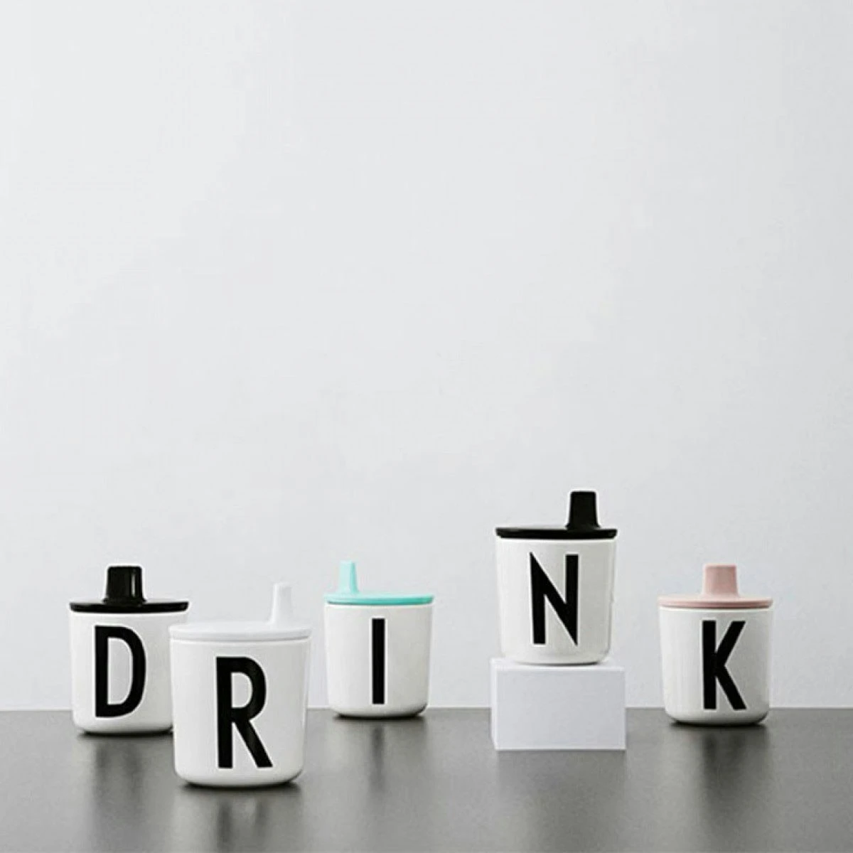 Design Letters Drink Låg Til Ecozen® Krus, Nude 3 Design Letters Drink Låg Til Ecozen® Krus, Nude - Billede 3