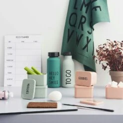 Design Letters Snack Boks, Lyseblå -Køkkenudstyr Butik design letters snack boks 2 1