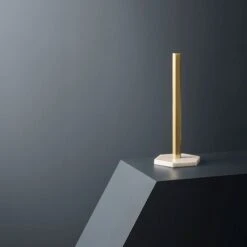 Ferm LIVING Hexagon Køkkerulleholder -Køkkenudstyr Butik ferm living hexagon kkkerulleholder 2