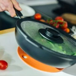 Fiskars Functional Form Sautepande Ø26cm -Køkkenudstyr Butik fiskars functional form sautepande 26cm 5