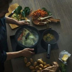 Fiskars Hard Face Saucepan, 1,8 L 8 Fiskars Hard Face Saucepan, 1,8 L -Køkkenudstyr Butik fiskars hard face saucepan 3