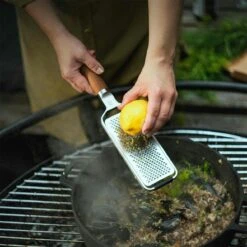 Fiskars Norden Fint Rivejern -Køkkenudstyr Butik fiskars norden fint rivejern 4