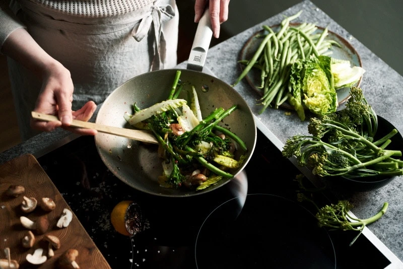 Fiskars Norden Wok Pan 28 Cm, Stainless Steel 2 Fiskars Norden Wok Pan 28 Cm, Stainless Steel - Billede 2