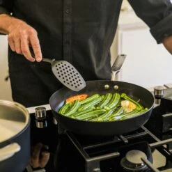 Fiskars Rotisser Stegepande 28 Cm -Køkkenudstyr Butik fiskars rotisser stegepande 28 cm 2