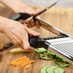 Heirol Slice And Dice Mandolinjern Justérbart -Køkkenudstyr Butik heirol slice and dice mandolinjern justerbart 3