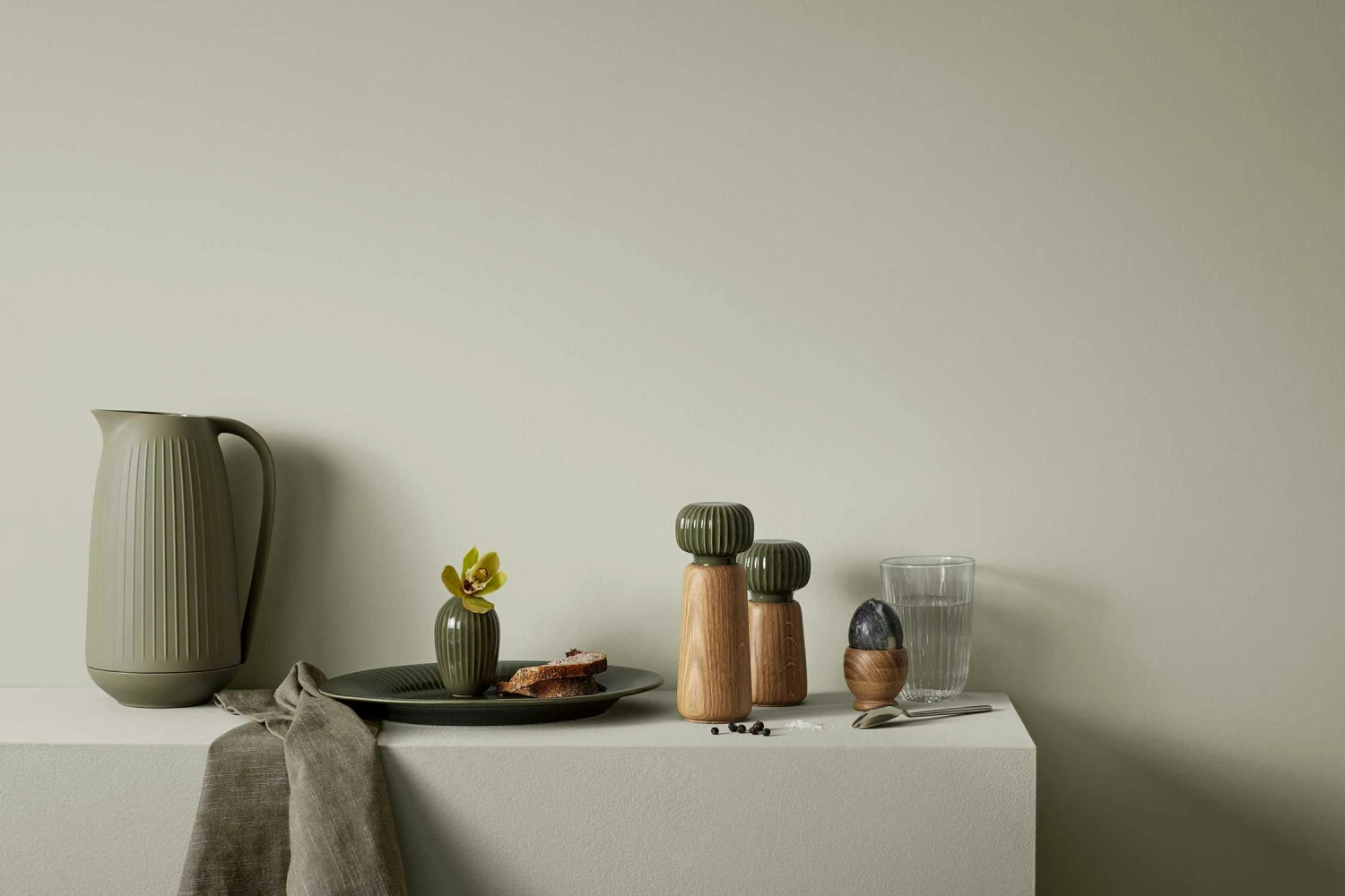 Kähler Hammershøi Kryddekværn Large, Mørkegrøn 4 Kähler Hammershøi Kryddekværn Large, Mørkegrøn - Billede 4