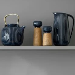 Kähler Hammershøi Kryddekværn Large, Hvid -Køkkenudstyr Butik kahler hammershi kryddekvrn large indigo 5 1