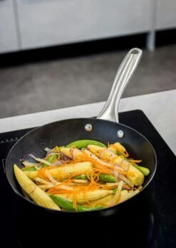 Kitchen Craft Master Class Wokpande 20 Cm -Køkkenudstyr Butik kitchen craft masterclass induction ready non stick wok 20cm 5