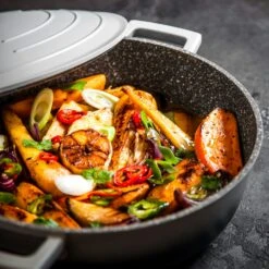 Kitchen Craft MasterClass Lav Kasserolle 4 L, Grå 5 Kitchen Craft MasterClass Lav Kasserolle 4 L, Grå -Køkkenudstyr Butik kitchen craft masterclass low casserole 4 l 13