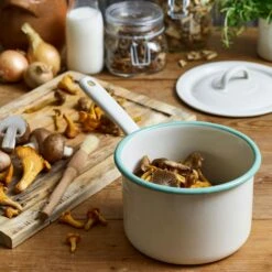 Kockums Jernverk Kasserolle 2,3 L, Cream Lux -Køkkenudstyr Butik kockums jernverk kasserolle 23 l 8