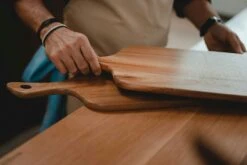 Markus Ostetallerken Med Bestik 63x20x1,5 Cm, Akacietræ -Køkkenudstyr Butik markus aujalay markus ostetallerken med bestik 10