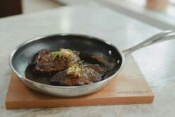 Markus Steelsafe Stegepande, 24 Cm 7 Markus Steelsafe Stegepande, 24 Cm -Køkkenudstyr Butik markus aujalay markus steelsafe stegepande 3