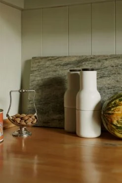 Menu Bottle Grinder Kværn 2-pak, Sand / Valnød 9 Menu Bottle Grinder Kværn 2-pak, Sand / Valnød -Køkkenudstyr Butik menu bottle grinder 2 pack ash carbon steel 21