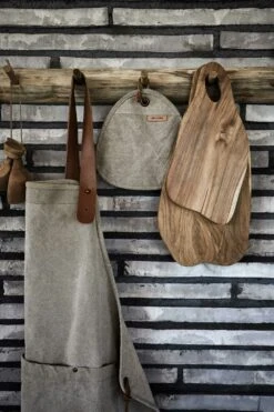 Muubs Louie Cutting Board Small, Nature 7 Muubs Louie Cutting Board Small, Nature -Køkkenudstyr Butik muubs louie cutting board nature 2 1