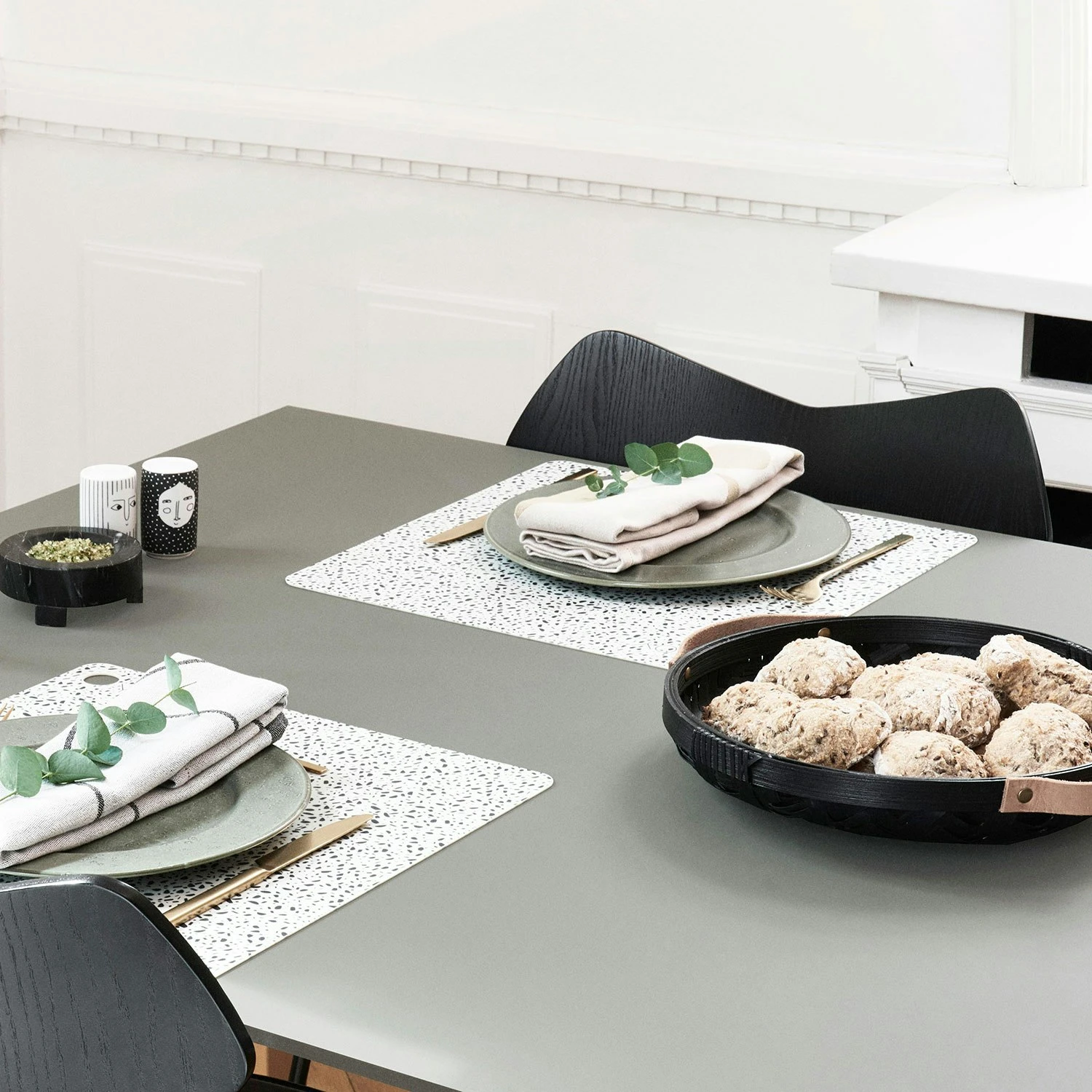 OYOY Sporta Brødkurv Ø30cm, Sort 2 OYOY Sporta Brødkurv Ø30cm, Sort - Billede 2