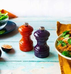 Peugeot Bistro Peberkværn 10 Cm, Eggplant 11 Peugeot Bistro Peberkværn 10 Cm, Eggplant -Køkkenudstyr Butik peugeot bistrorama pepper mill red passion 10 cm 42