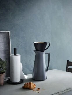 Grand Cru Kitchen Roll Holder, Black -Køkkenudstyr Butik rosendahl copenhagen grand cru kitchen roll holder black 1