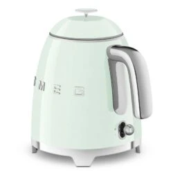 Smeg Mini Elkedel 0,8 L, Pastelgrøn -Køkkenudstyr Butik smeg mini elkedel 08 l 139