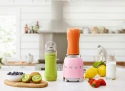 Smeg Personal Blender, Rosa -Køkkenudstyr Butik smeg pbf01bleu 28