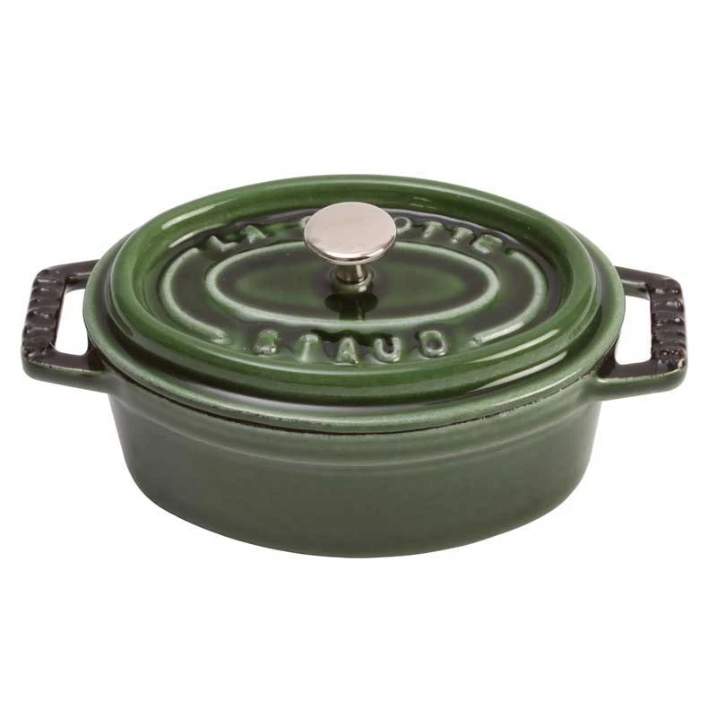 Staub Oval Gryde I Støbejern 4,2 L, Grøn 1 Staub Oval Gryde I Støbejern 4,2 L, Grøn