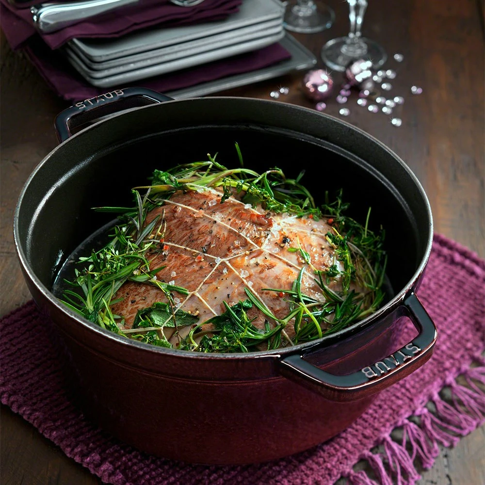 Staub Rund Gryde I Støbejern 6,7 L, Grenadine 2 Staub Rund Gryde I Støbejern 6,7 L, Grenadine - Billede 2