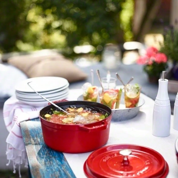 Staub Rund Gryde I Støbejern 8,35 L, Kirsebær 3 Staub Rund Gryde I Støbejern 8,35 L, Kirsebær - Billede 3